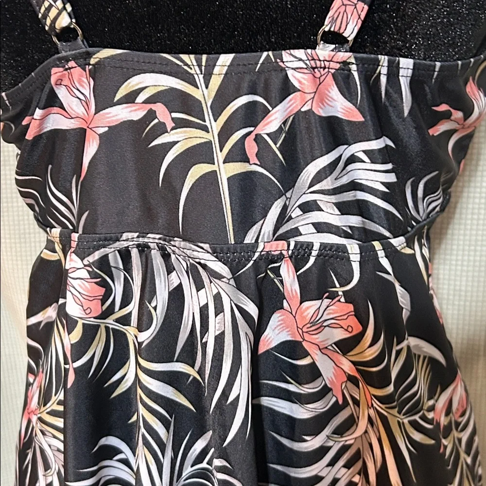Swim Top Black Tropical Floral Adjustable Spaghetti Strap swimsuit Top Large